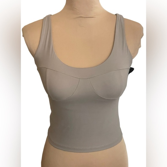 Anna-Kaci Athletic Crop Top NWT Medium - Picture 2 of 11